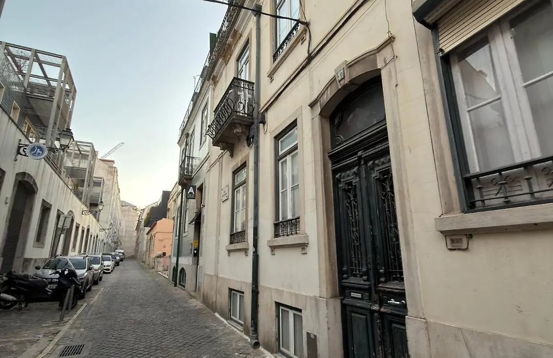 Principe Real Orange Tree W/ View 3 Bedrooms Flat!-1