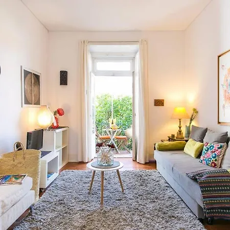 Principe Real Orange Tree W/ View 3 Bedrooms Flat!-3